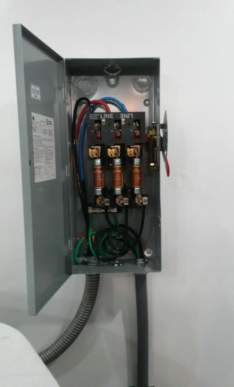 Three-phase disconnect switch installed for Electrical Wiring & Rewiring in Higginsville